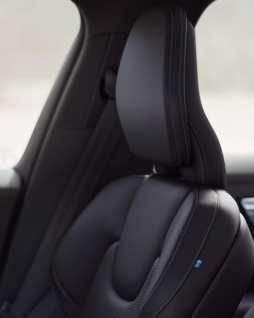The Volvo V60 plug-in hybrid’s front passenger and driver seats in charcoal ventilated nappa leather.