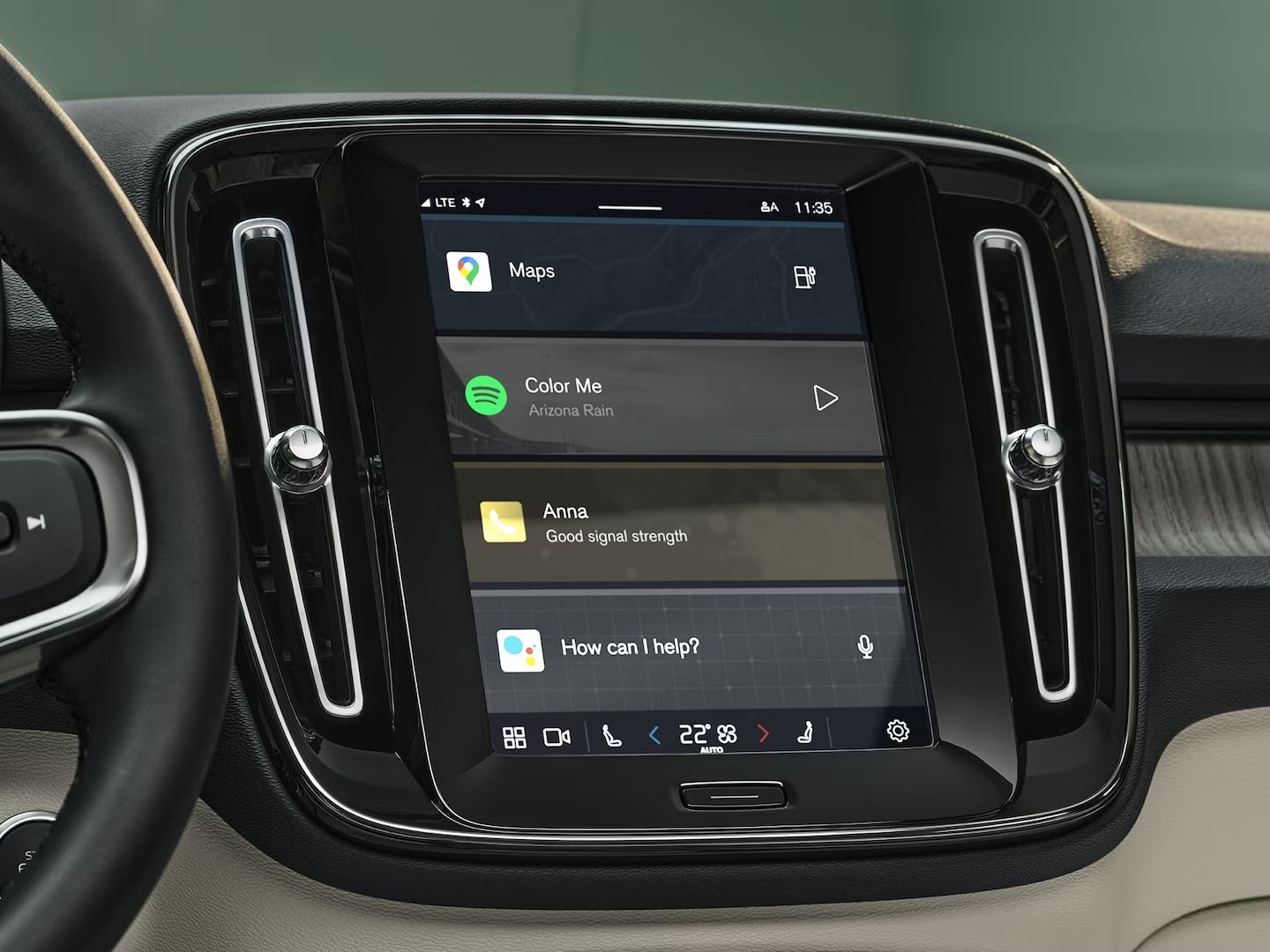 Display touchscreen centrale di Volvo XC40 Mild Hybrid.