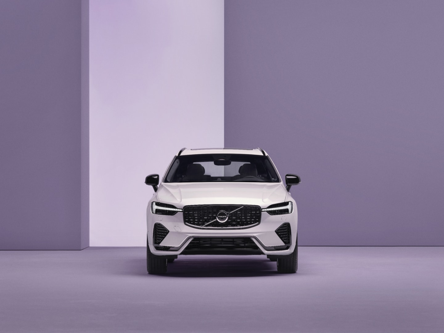 The front view of a Volvo XC60 plug-in hybrid.