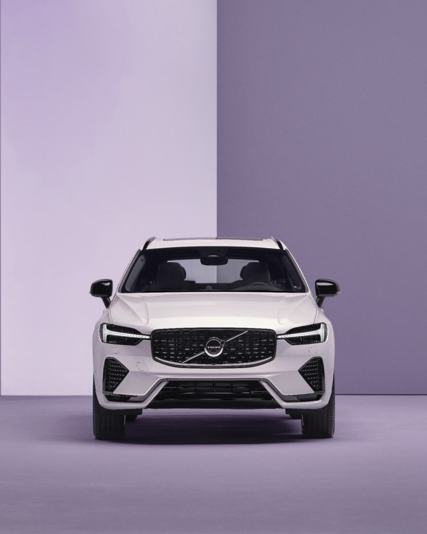 The front view of a Volvo XC60 plug-in hybrid.