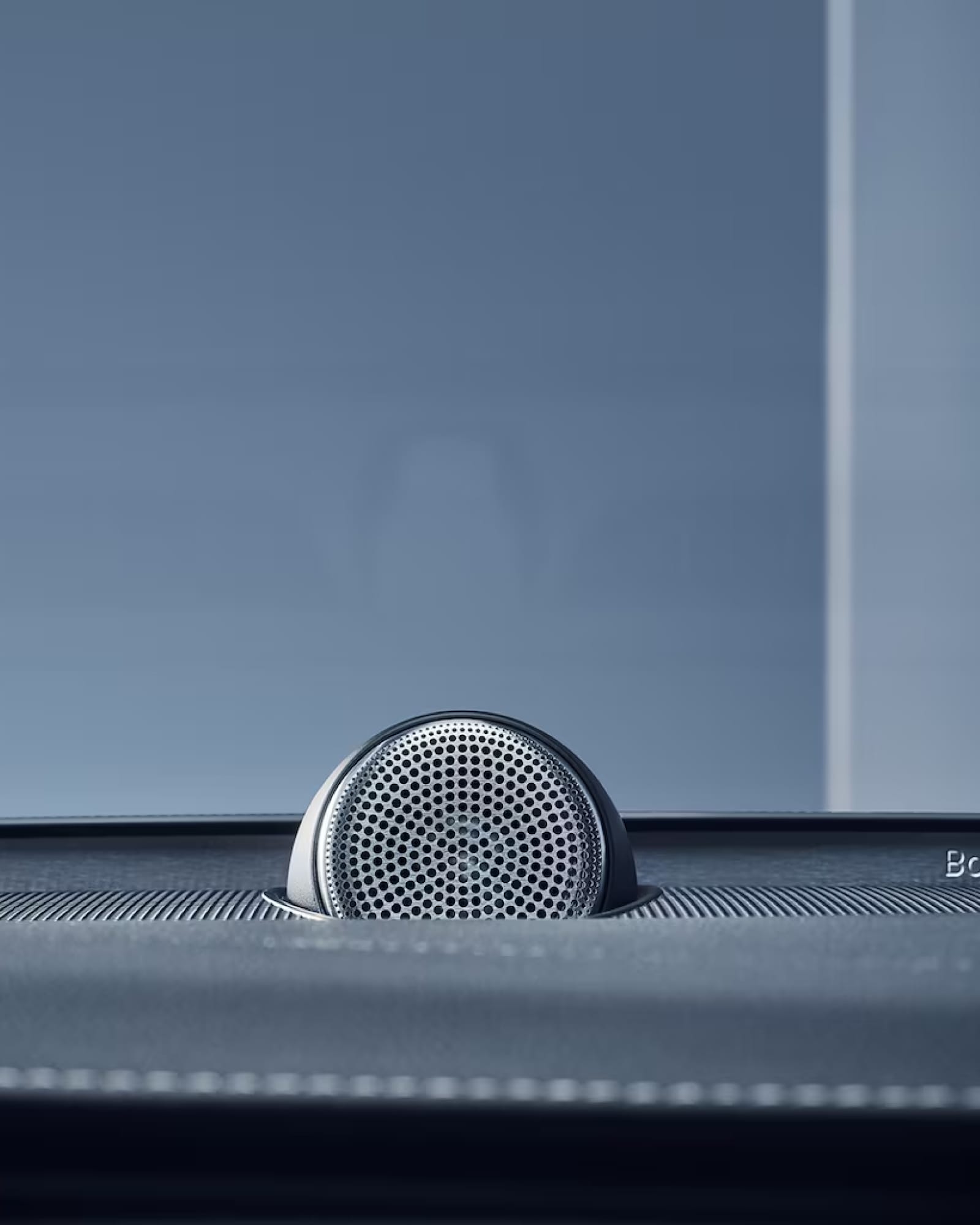 Bowers & Wilkins hangszórók egy Volvo XC90 szabadidőjármű belső terében.
