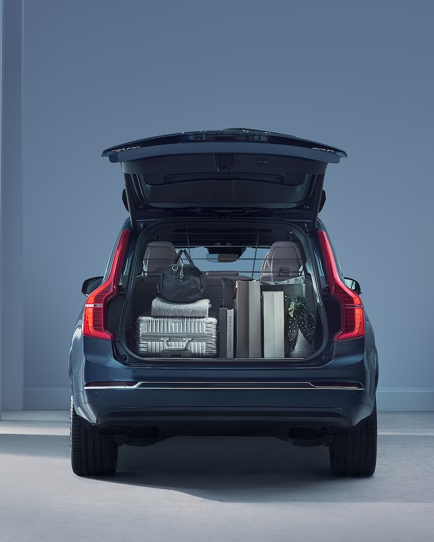 The boot of the Volvo XC90 mild hybrid SUV optimises storage capacity.