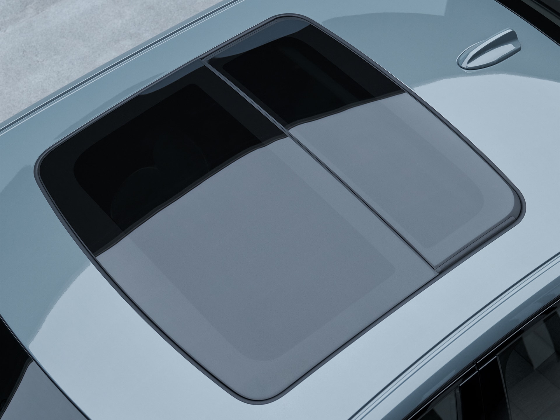 Teto panorâmico num Sedan Volvo S60.