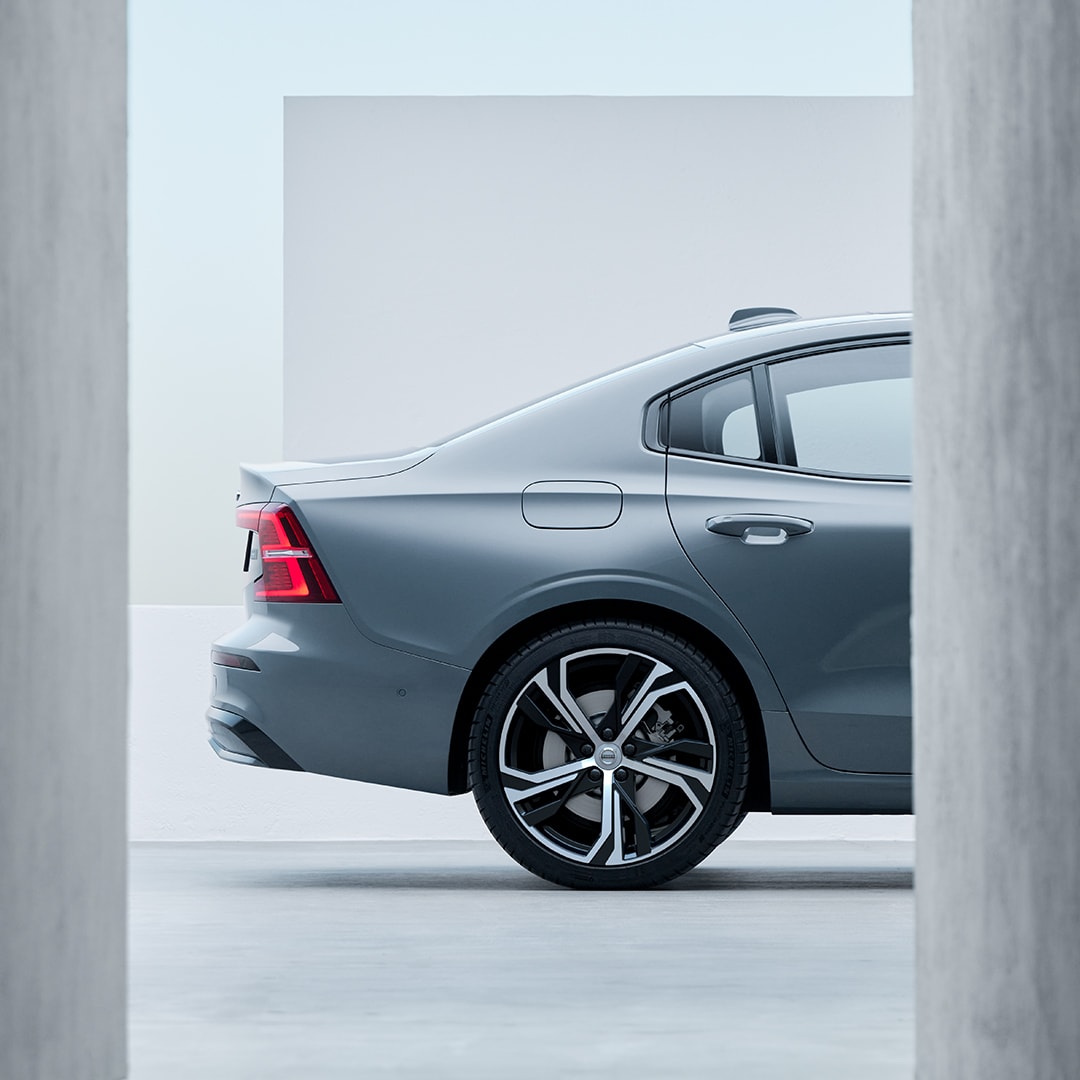 Finitions d'une Volvo S60.