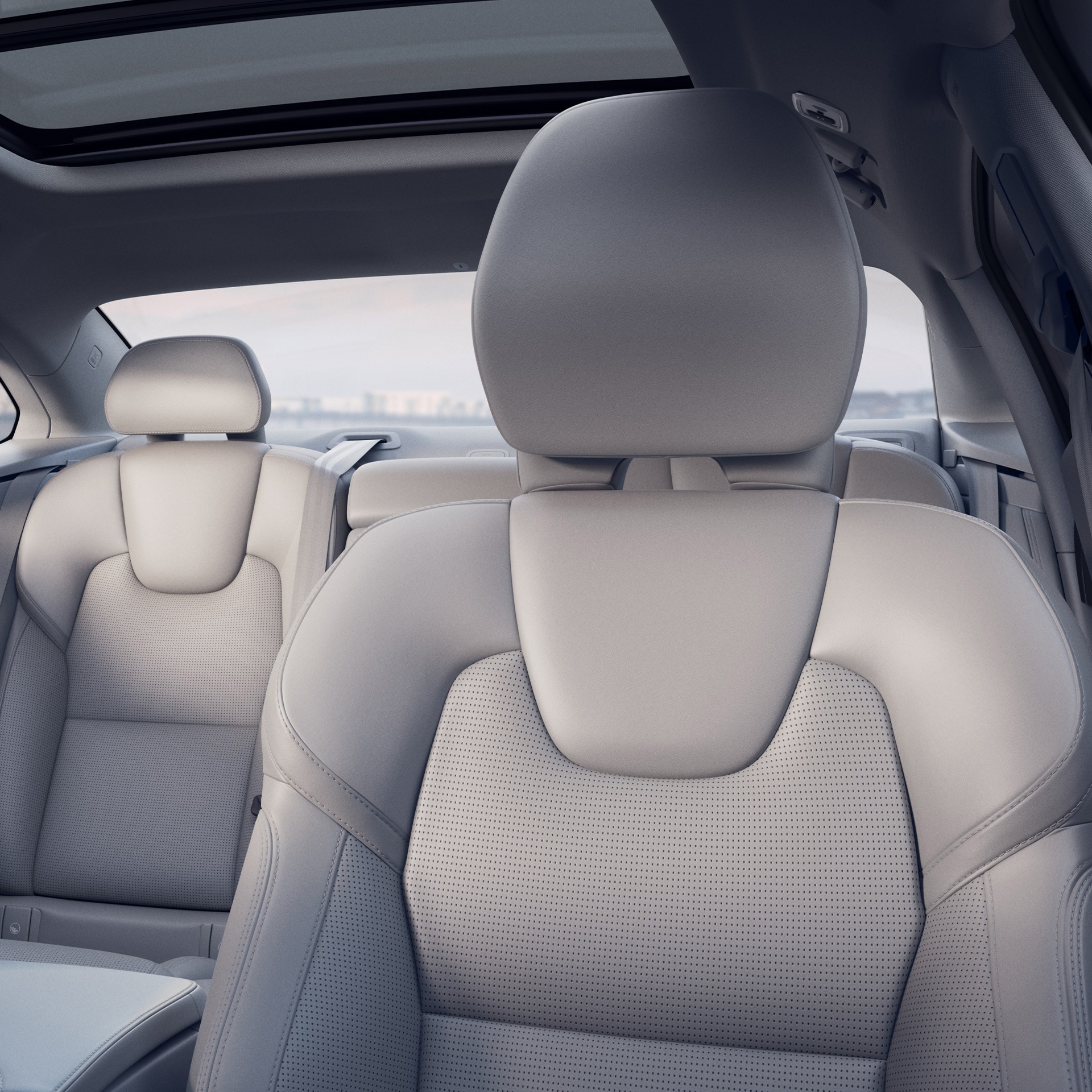 Front and rear seats in Volvo S90.