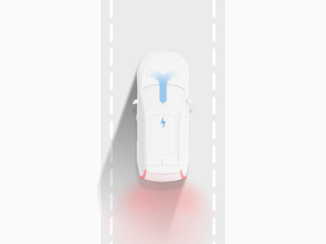 An illustration of how the mild hybrid technology works in a Volvo car.