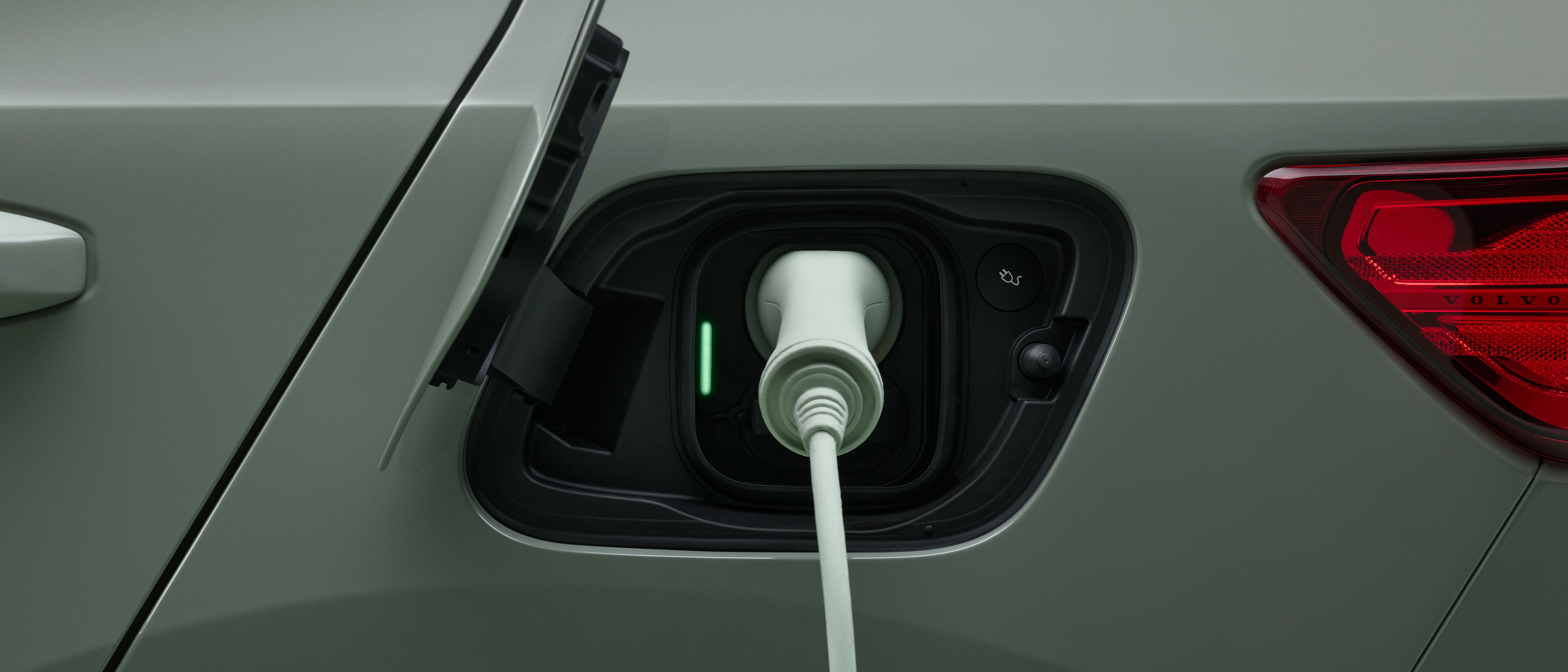close up of charging port of volvo xc40 recharge electric car