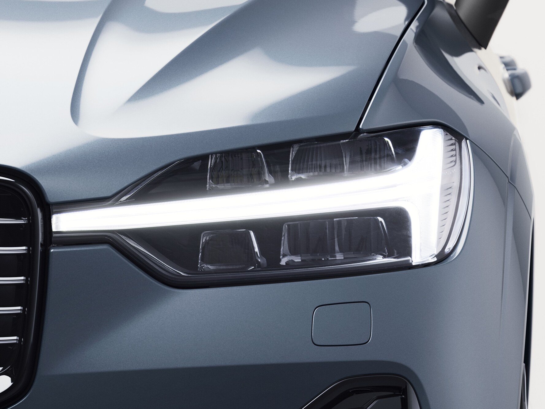 Front view of headlight of Volvo XC60 Recharge SUV