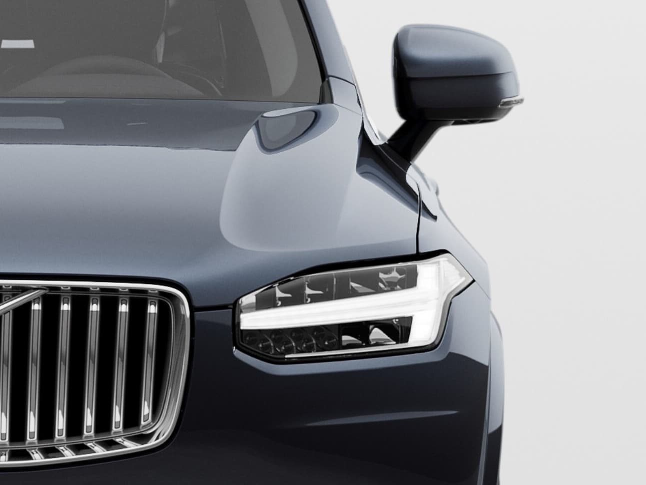 Front view of headlight lamp of Volvo XC90