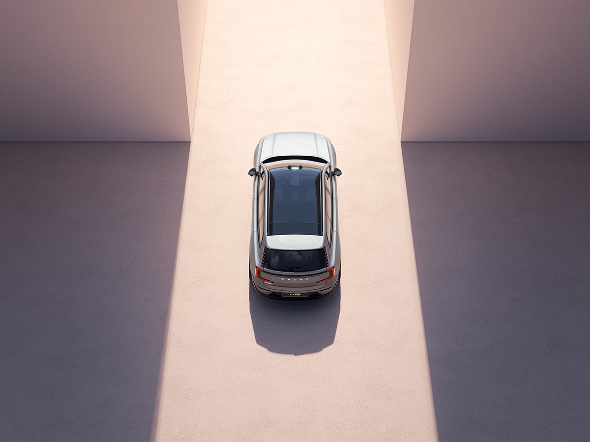 Bovenaanzicht van het panoramadak van een Volvo EX90.