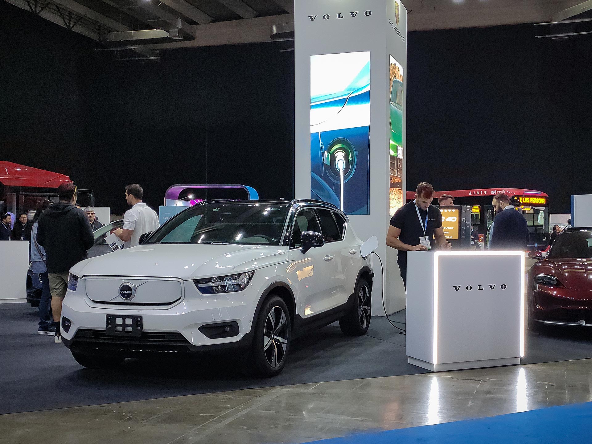 Volvo Cars Chile participó en experiencia E fortaleciendo su estrategia local de electromovilidad