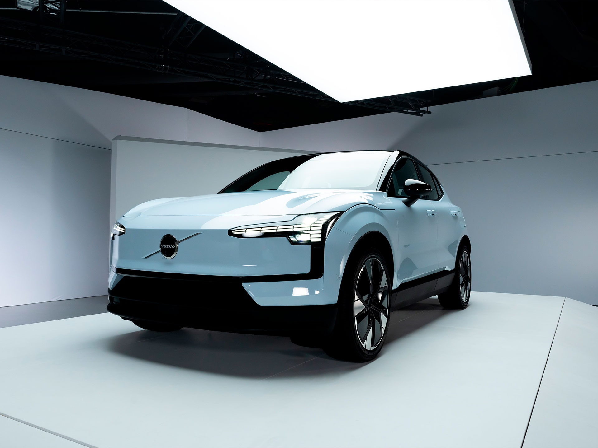 Compacto pero potente: Volvo Cars presenta su nuevo SUV 100% eléctrico EX30