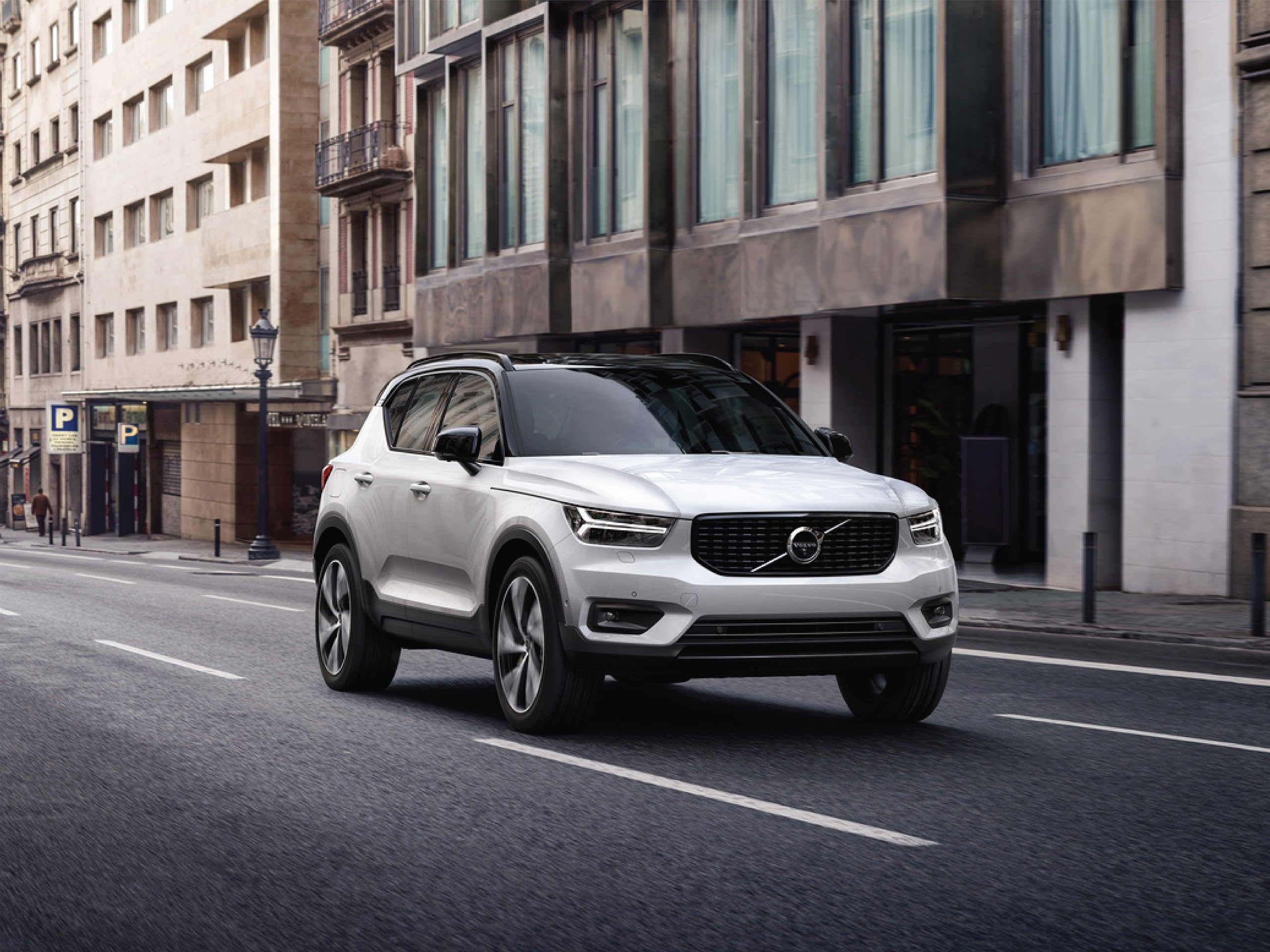 THE SUV BUILT FOR URBAN LIFE. The Volvo XC40.