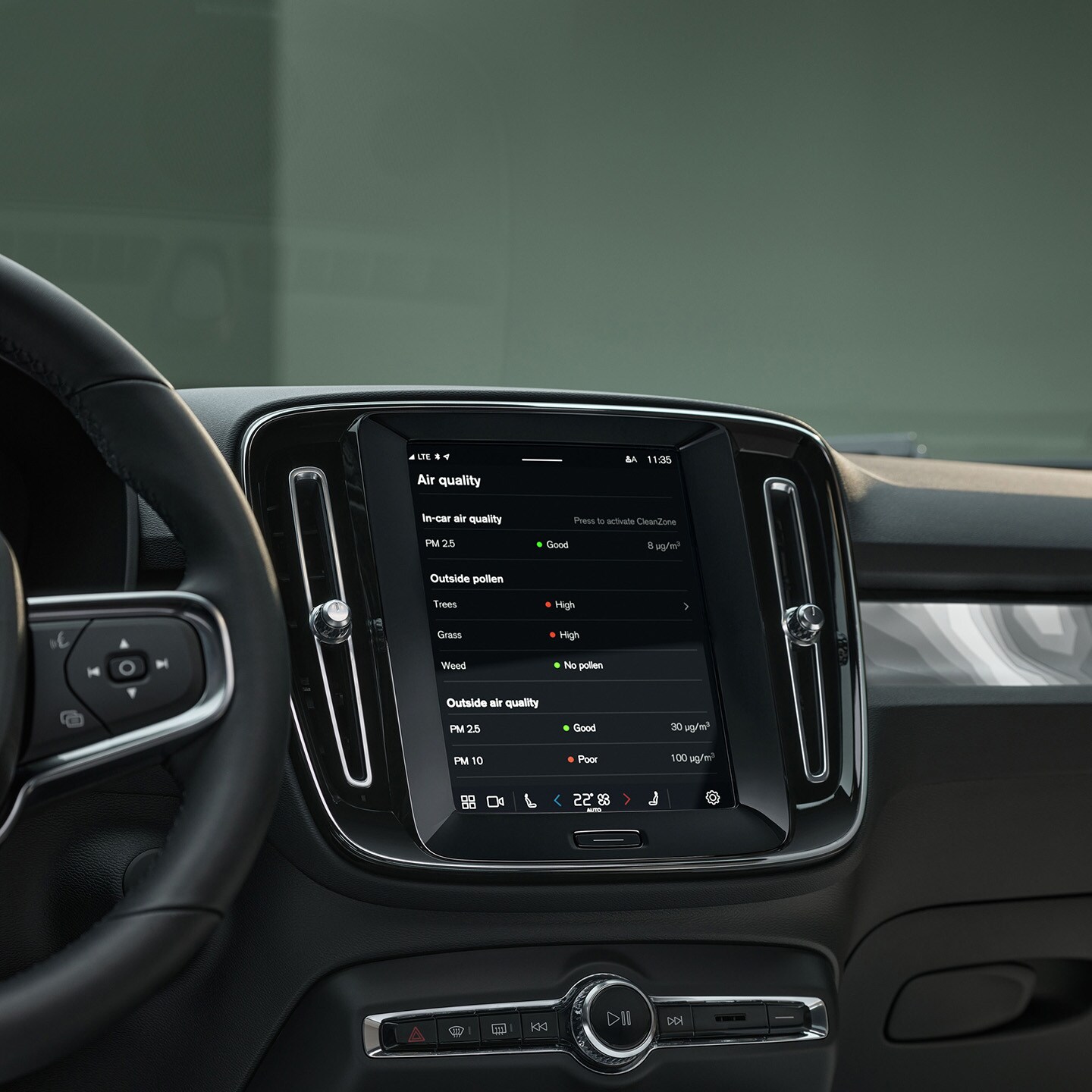 The advanced air purifier in Volvo XC40 Recharge helps you and your passengers enjoy better and healthier air quality.