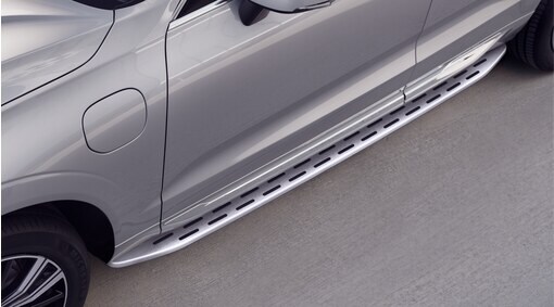 Integrated running board on XC60
