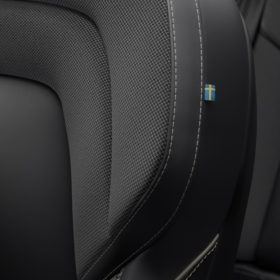 Volvo V60 高效輕油電的 Nappa 真皮前座設計。
