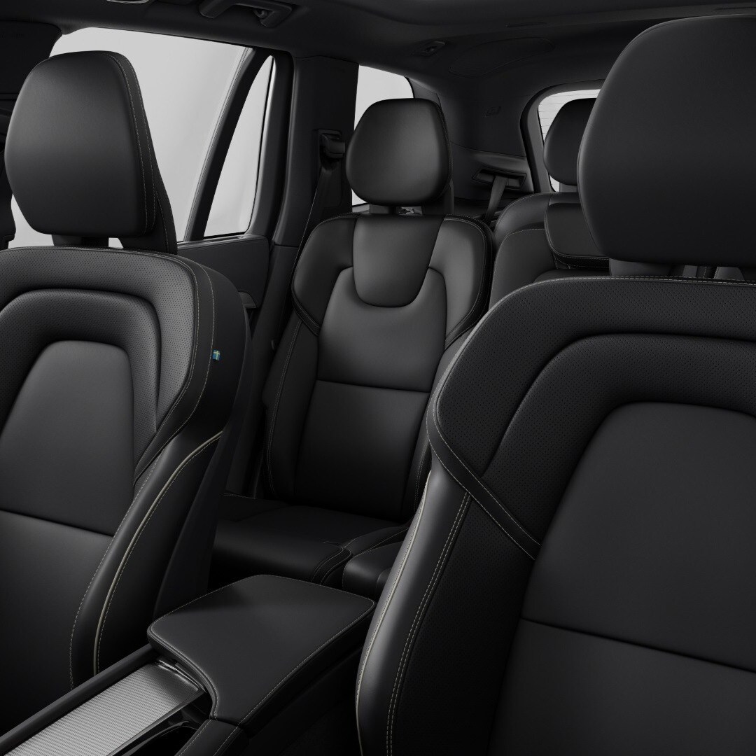 Volvo XC90 SUV 寬敞豪華的內裝。