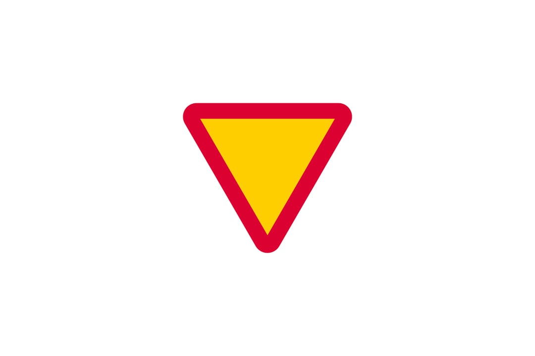 Yellow yield triangle