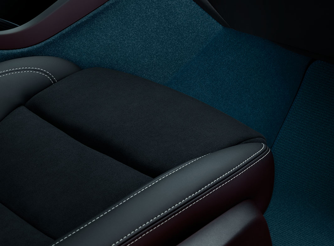 A leather-free front seat in a Volvo.