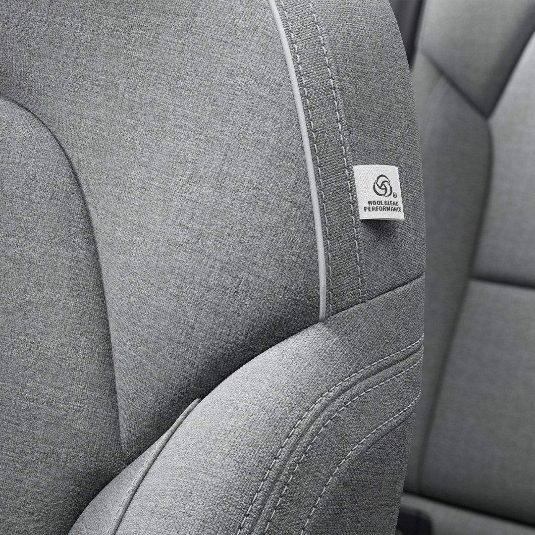 Primer plano de un asiento interior en un SUV XC40 Recharge eléctrico.