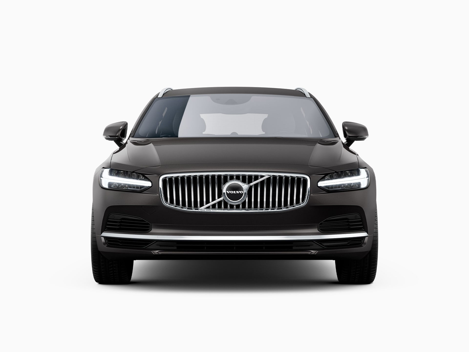 The front of a Volvo V90 Recharge plug-in hybrid.