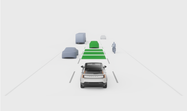 Adaptive cruise control communication in surround mode