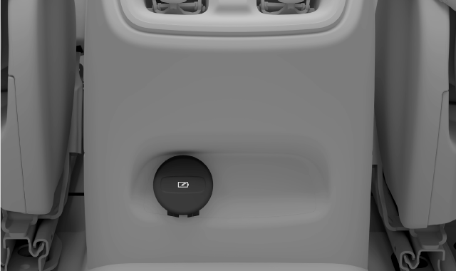 Puertos USB detrás de la consola del túnel